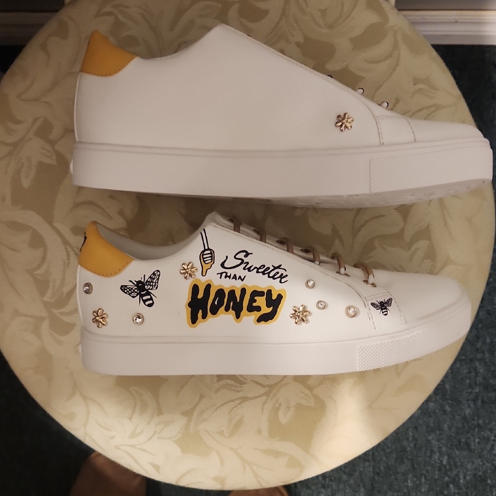Aldo White and Yellow Women's Sneakers Size 6.5